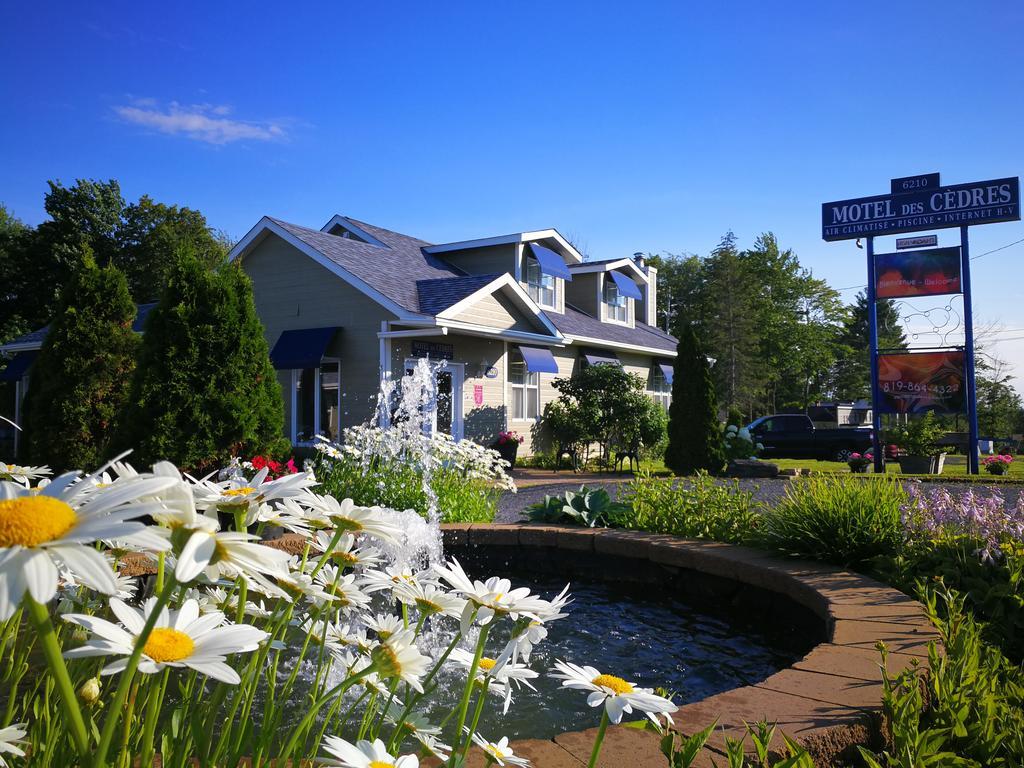 Motel Des Cedres シェルブルック エクステリア 写真